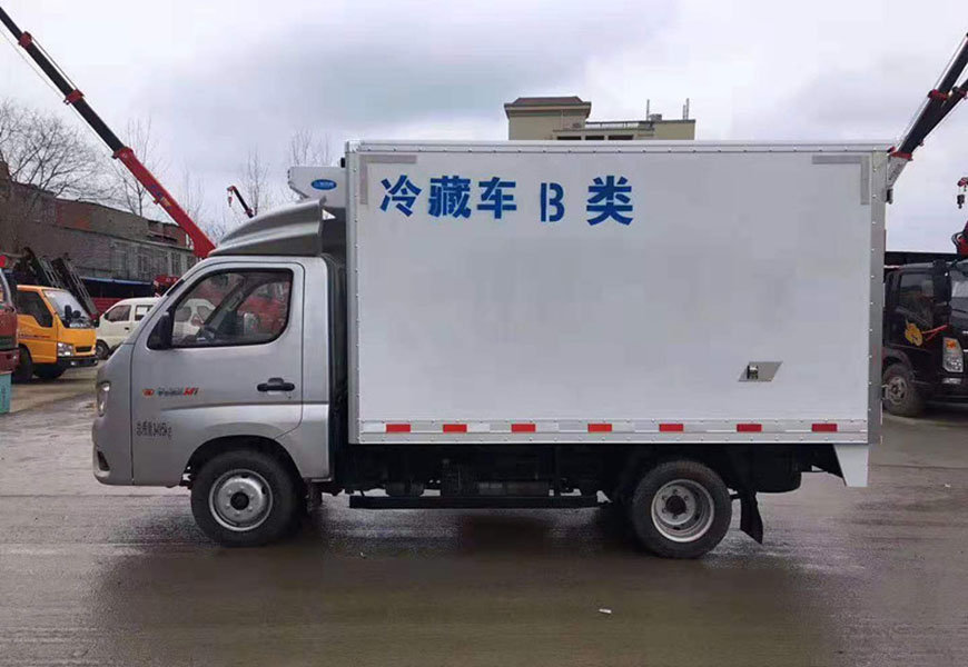 福田祥菱后雙輪冷藏車側(cè)面圖