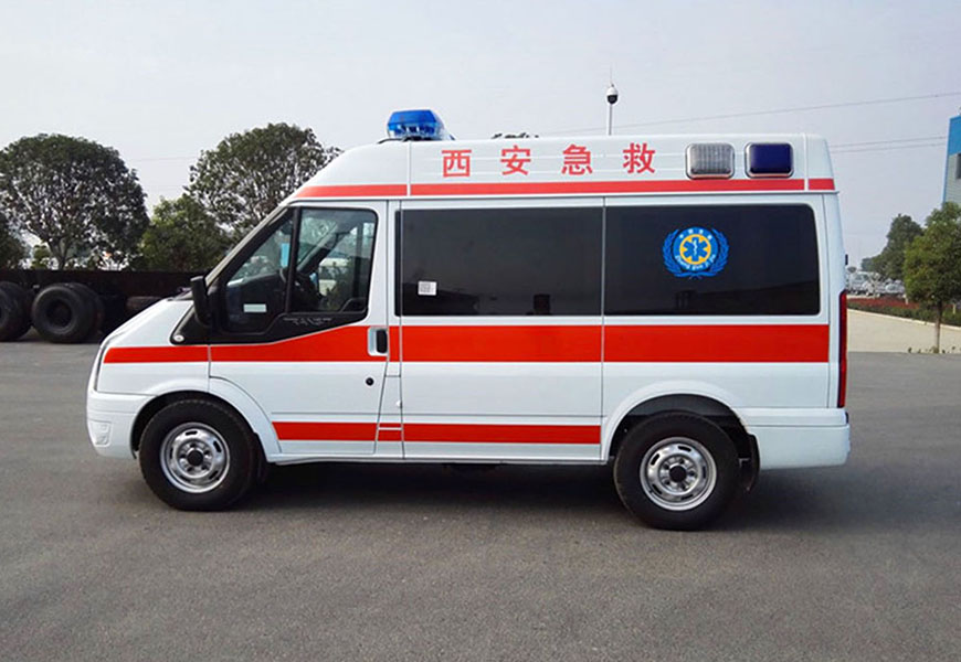 國(guó)六福特V348短軸中頂救護(hù)車（柴油版）