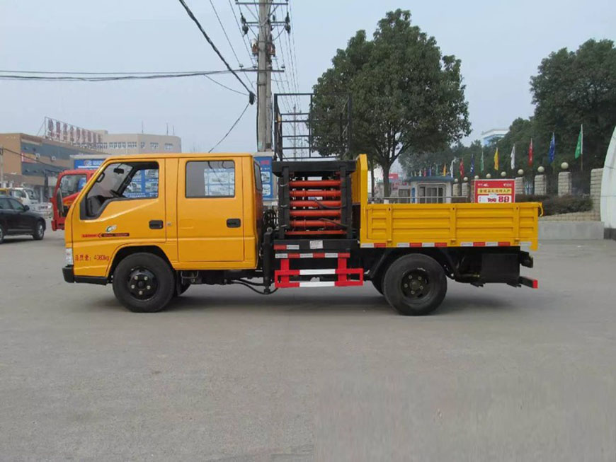 東風153型20米高空作業(yè)車